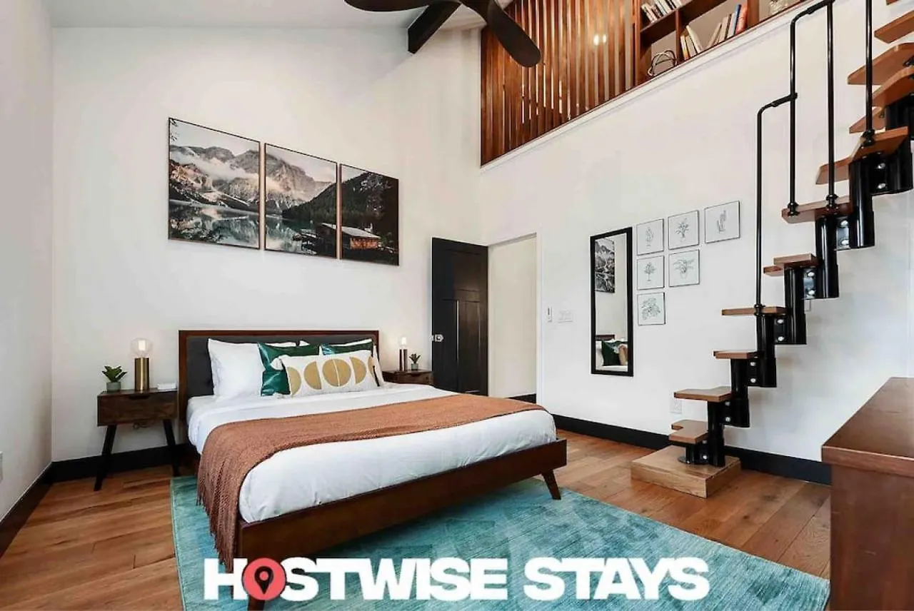 Hostwise Stays - The Lodi - Lower Lawrenceville, Beautiful! Pittsburgh