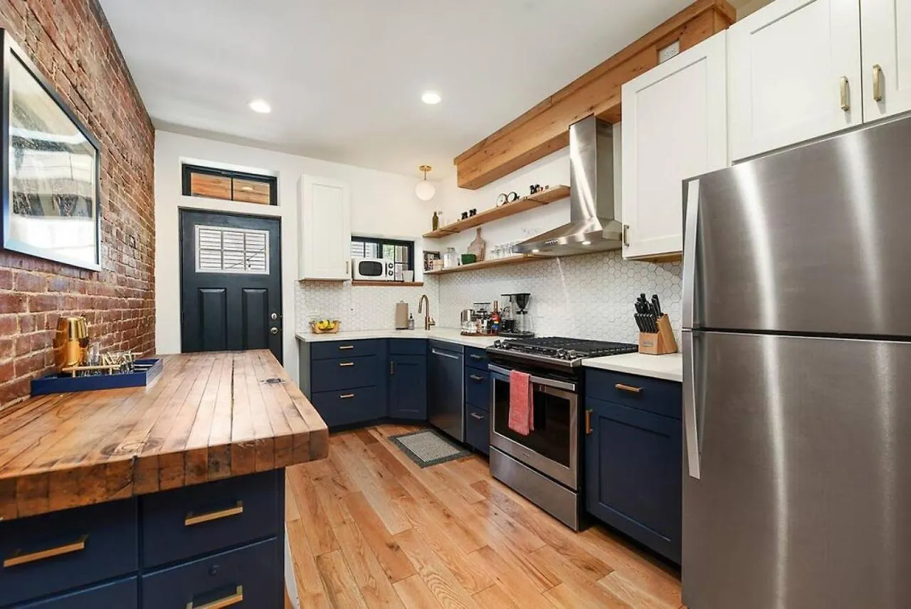 Hostwise Stays - The Lodi - Lower Lawrenceville, Beautiful! Pittsburgh